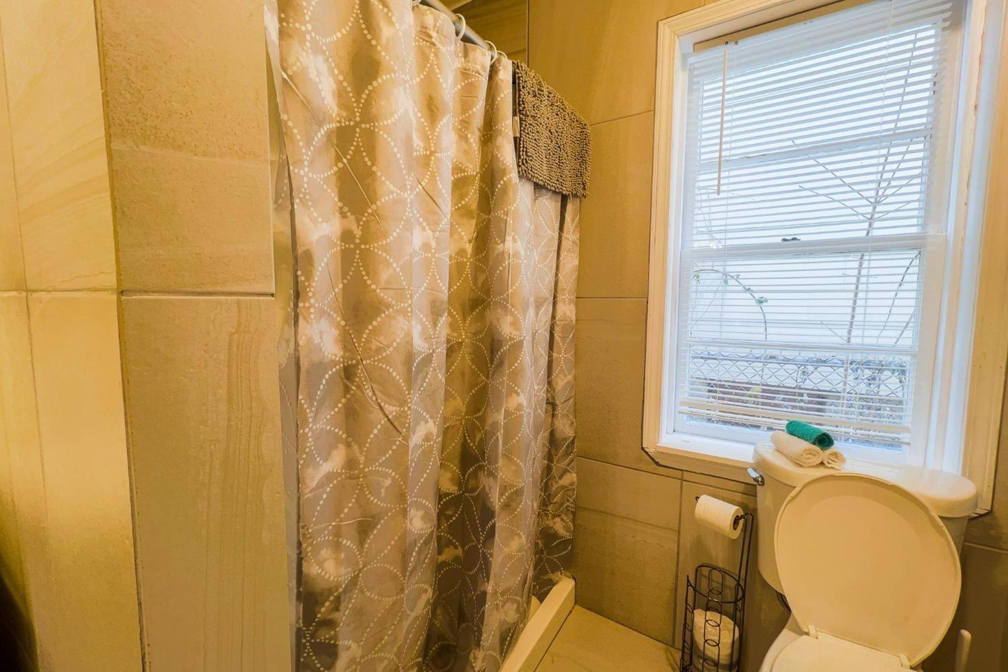 Large 6Br, 6 Bath In The City Of Niagara Falls Bagian luar foto